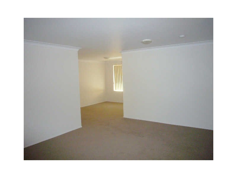 37 Gardenia Crescent, Bomaderry NSW 2541
