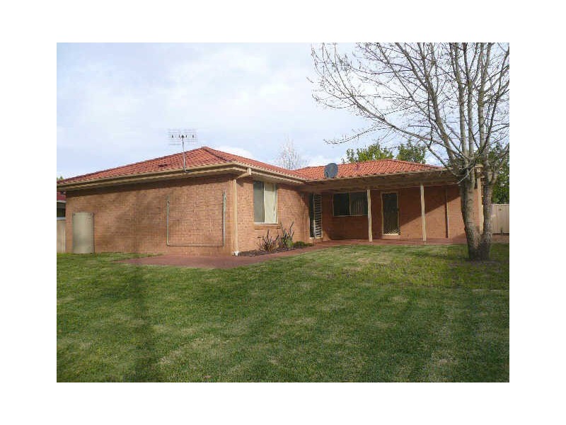 37 Gardenia Crescent, Bomaderry NSW 2541