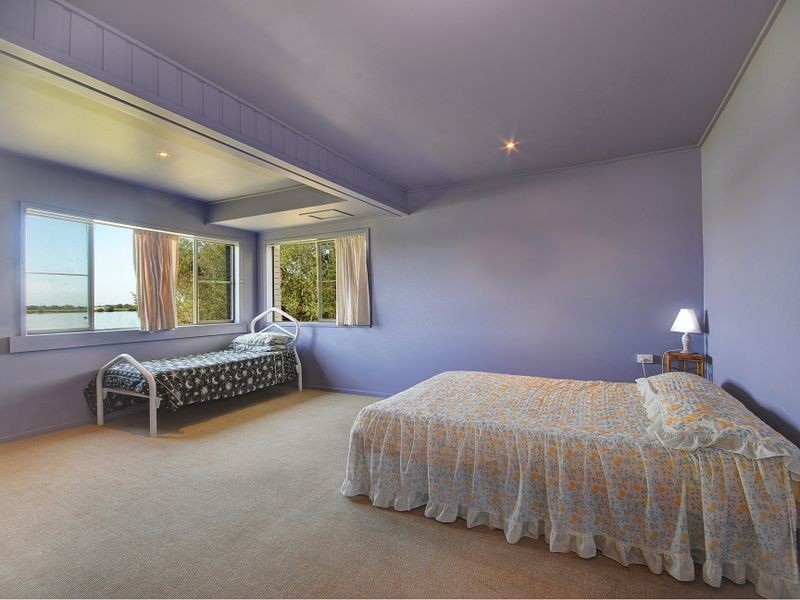 8 Hay Avenue, Shoalhaven Heads NSW 2535