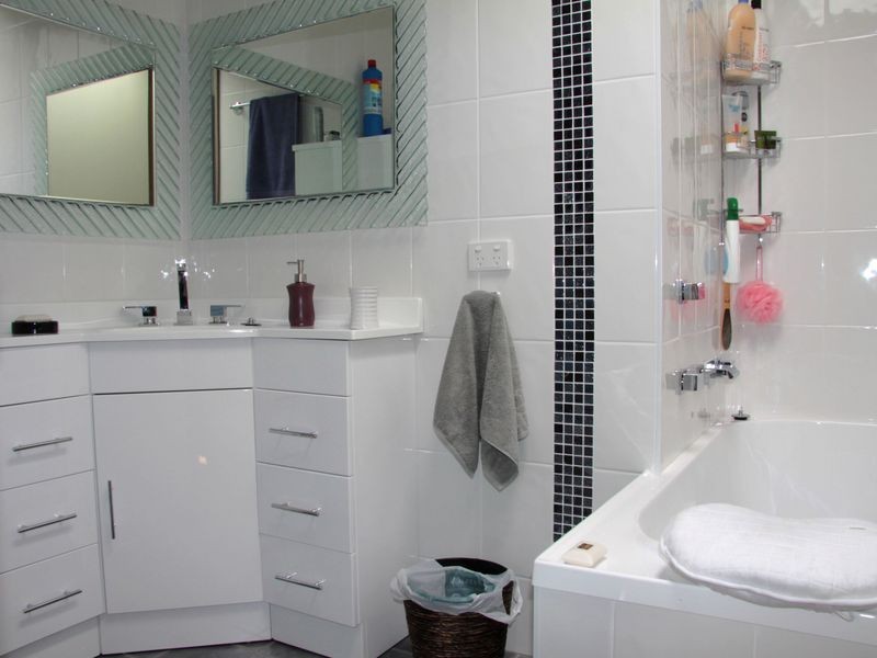 4 De Mestre Place, Nowra NSW 2541