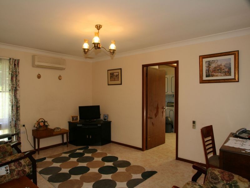 2 Samuel Street, Bomaderry NSW 2541