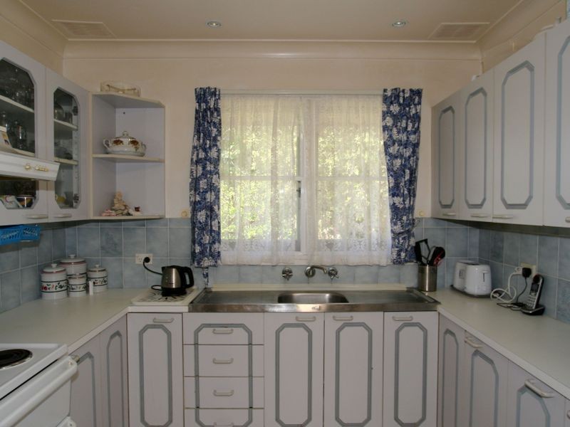 2 Samuel Street, Bomaderry NSW 2541