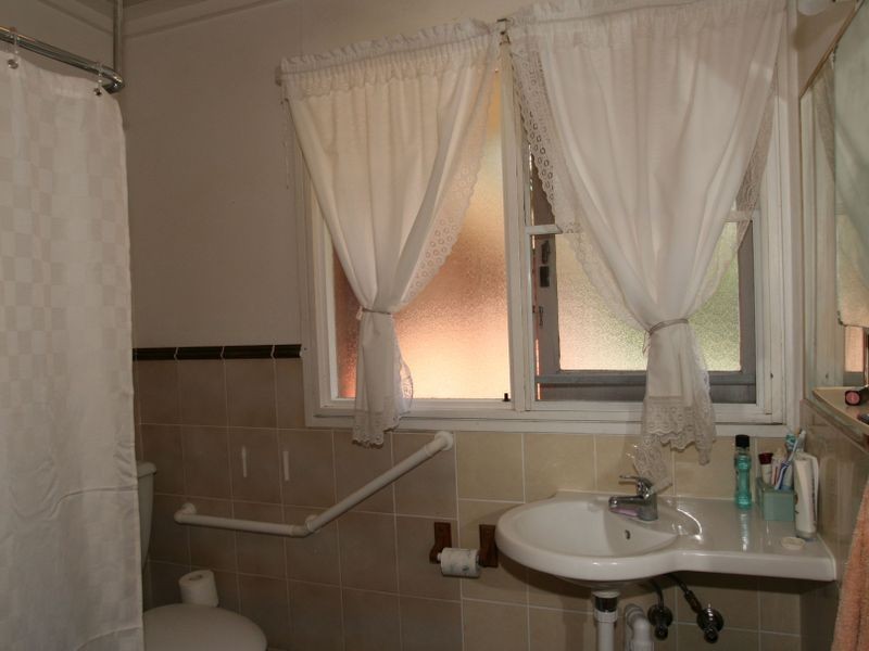 2 Samuel Street, Bomaderry NSW 2541