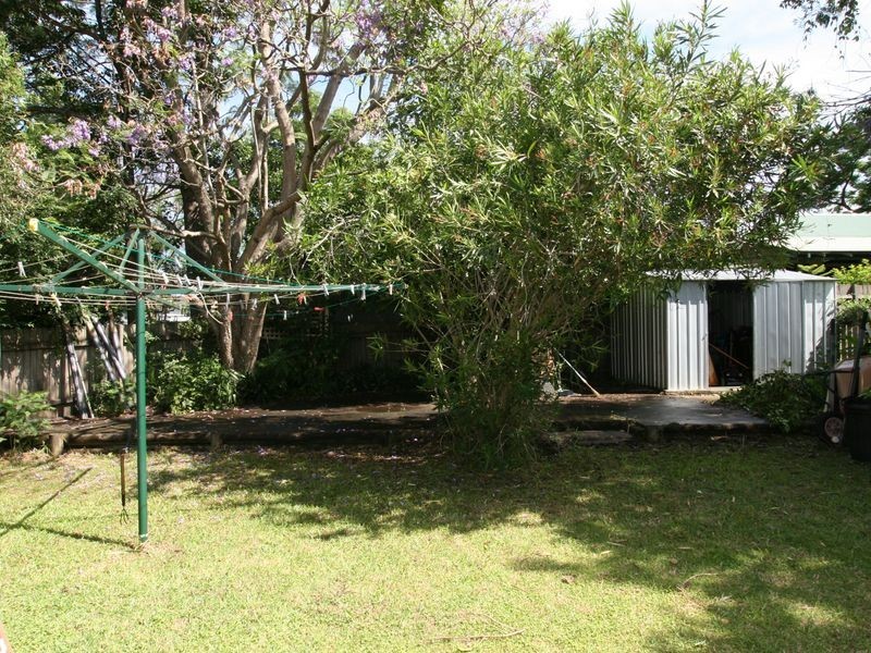 2 Samuel Street, Bomaderry NSW 2541