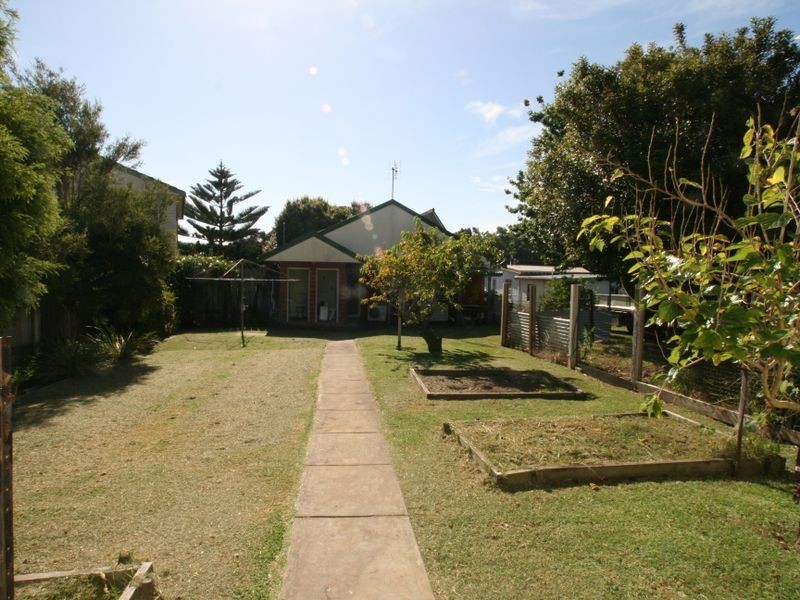 22 Osterley Avenue, Orient Point NSW 2540