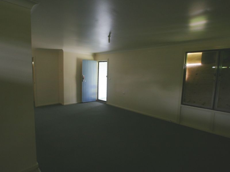 35 Leonard Street, Bomaderry NSW 2541