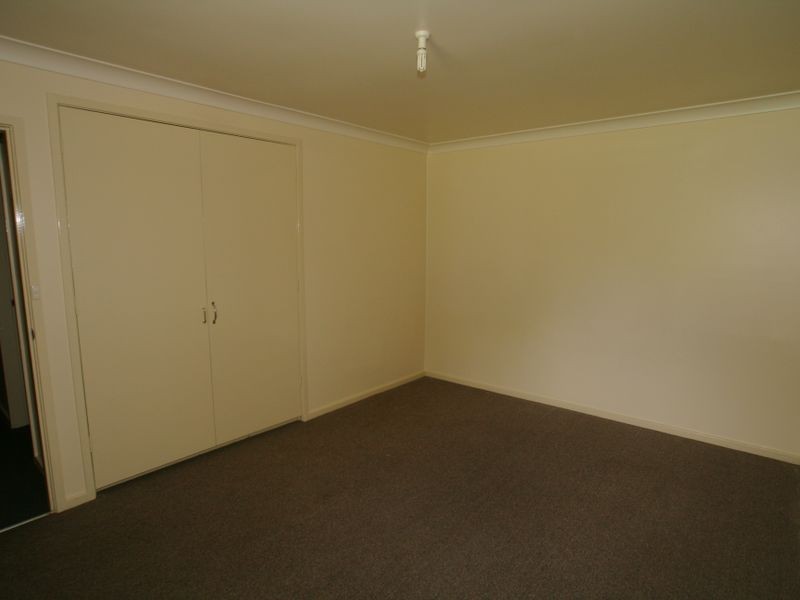 35 Leonard Street, Bomaderry NSW 2541