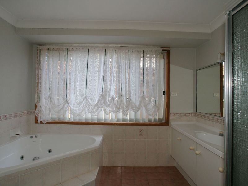 4 Hoskin Street, North Nowra NSW 2541