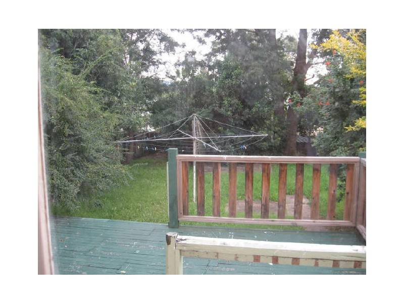 27 Young Ave, Nowra NSW 2541