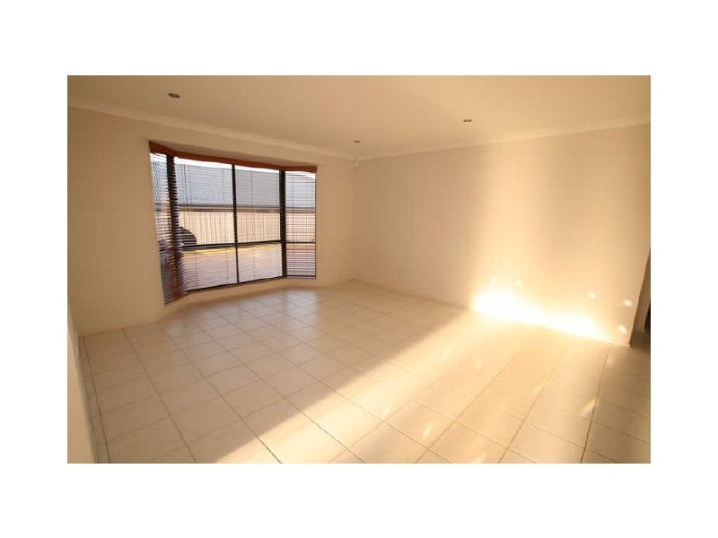 15 Carrington Park Drive, Worrigee NSW 2540