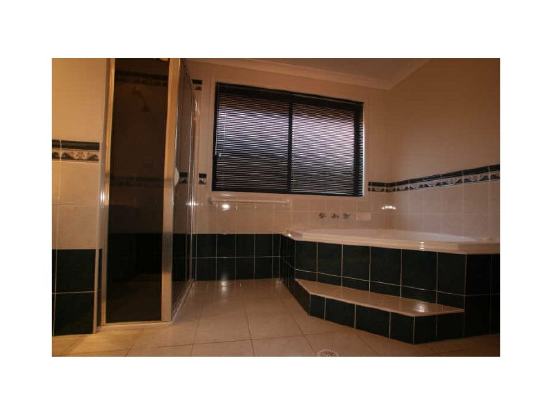15 Carrington Park Drive, Worrigee NSW 2540