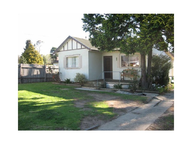 43 Albatross Road, Nowra NSW 2541