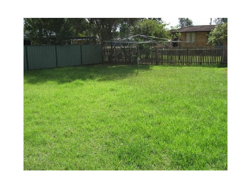 2 Anzac Street, Nowra NSW 2541