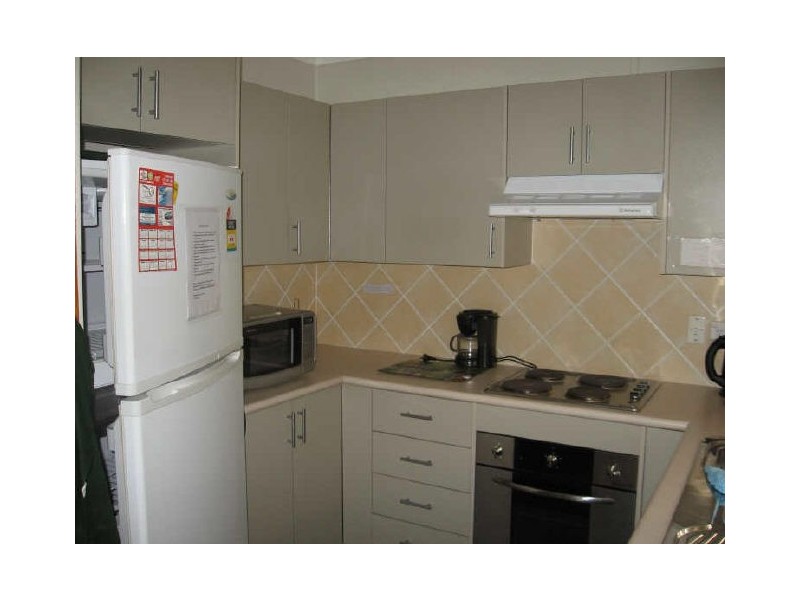 2 Anzac Street, Nowra NSW 2541