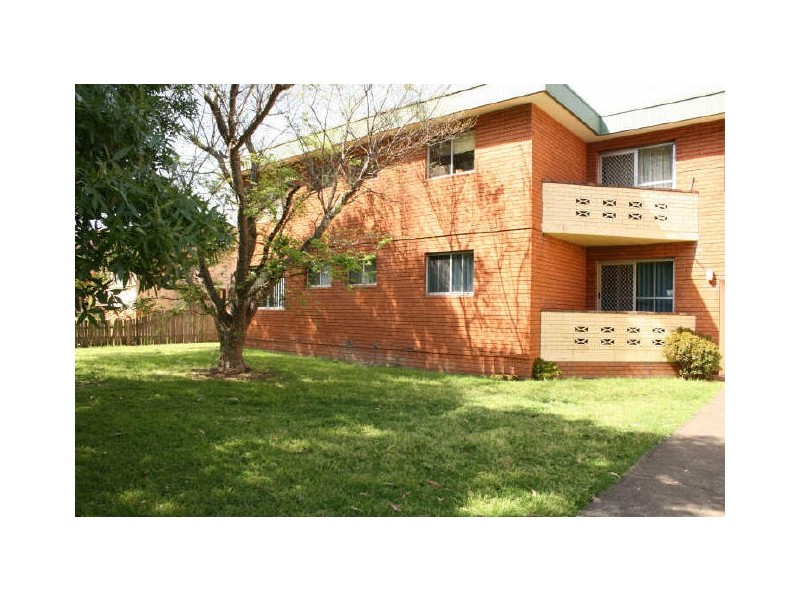 2/4 Morton Pde, Nowra NSW 2541