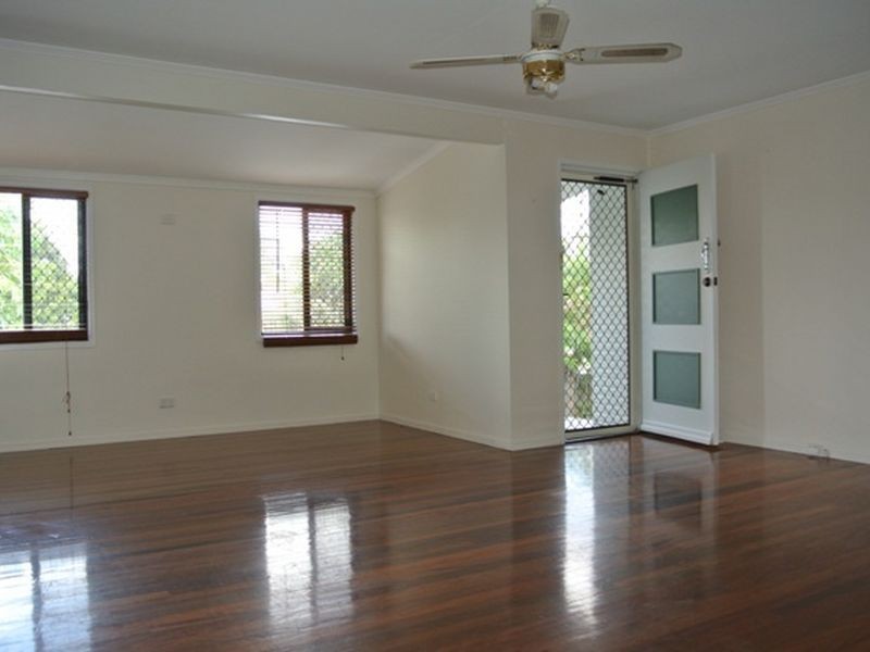 21 Kelvin Street, Woodridge QLD 4114