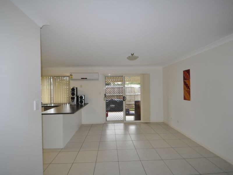 9 Pine Grove Drive, Crestmead QLD 4132