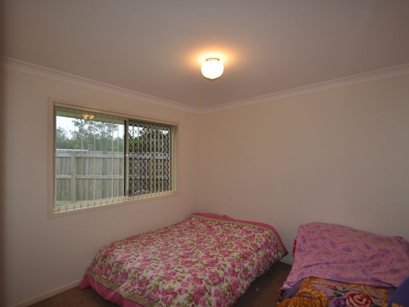 9 Pine Grove Drive, Crestmead QLD 4132