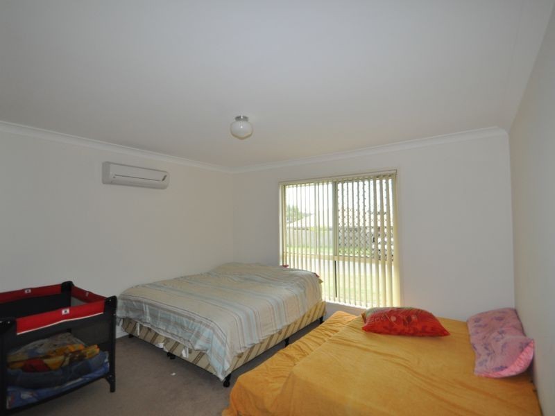 9 Pine Grove Drive, Crestmead QLD 4132