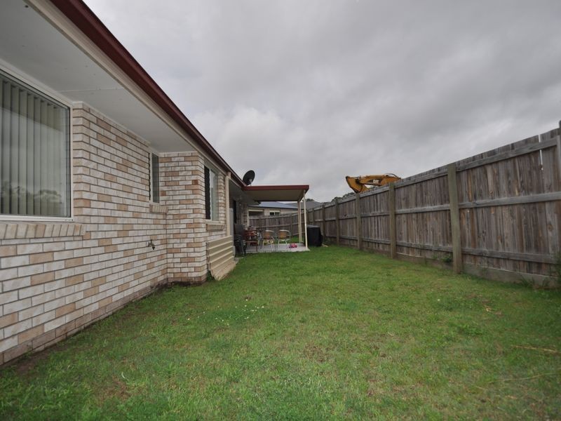 9 Pine Grove Drive, Crestmead QLD 4132