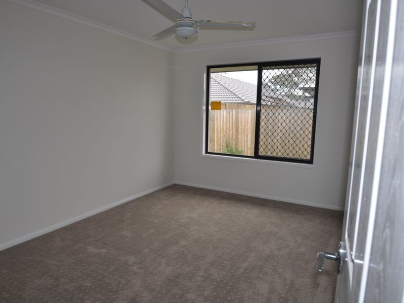 13 Coalstoun Crossing, Waterford QLD 4133