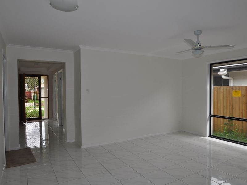 13 Coalstoun Crossing, Waterford QLD 4133