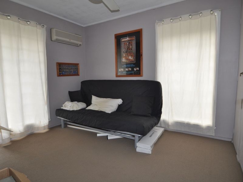 7 Fleur Street, Woodridge QLD 4114