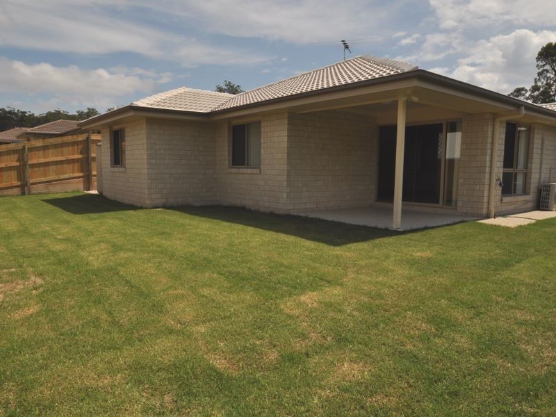 4 Dily Street, Hillcrest QLD 4118