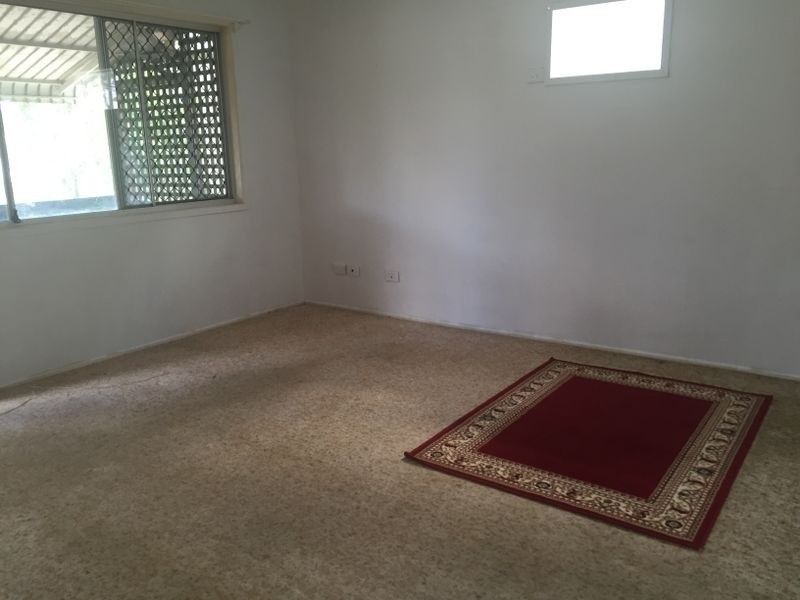 21 Pine Drive, Woodridge QLD 4114