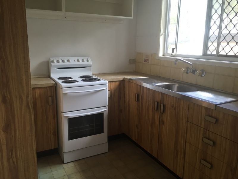 21 Pine Drive, Woodridge QLD 4114