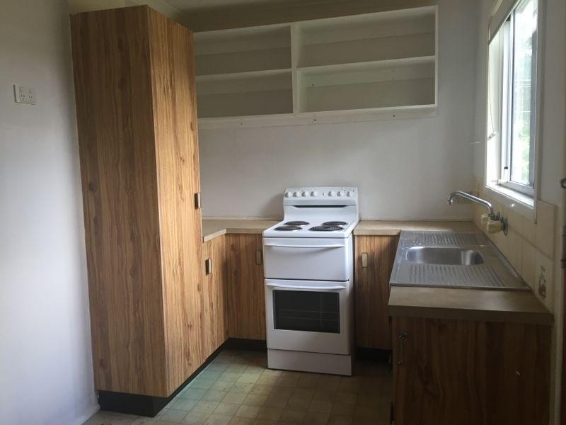 21 Pine Drive, Woodridge QLD 4114