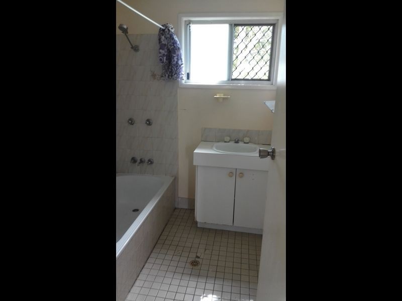 21 Pine Drive, Woodridge QLD 4114