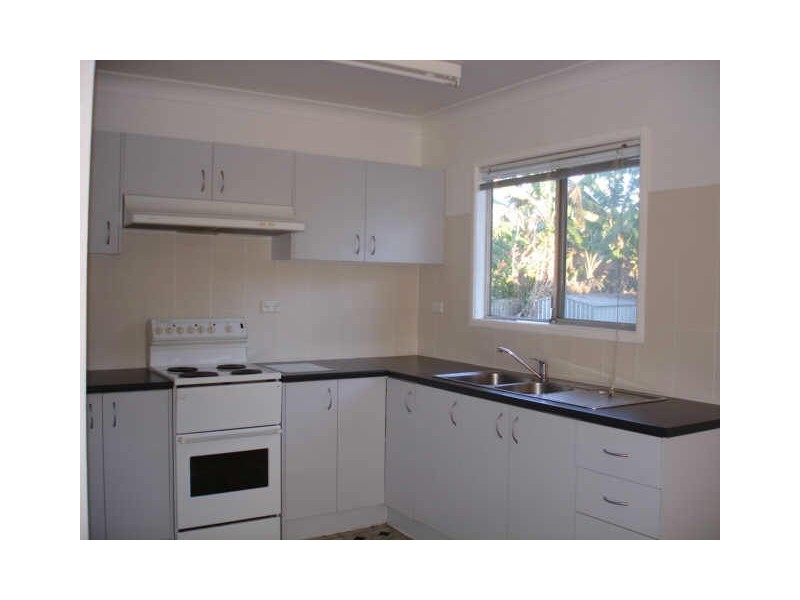 4 Louden Street, Woodridge QLD 4114