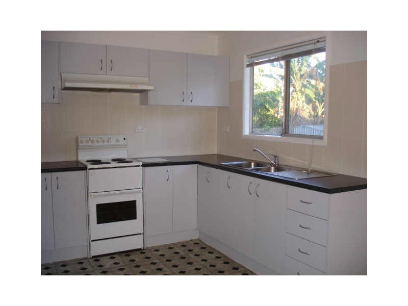 4 Louden Street, Woodridge QLD 4114