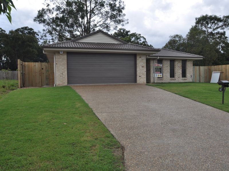 15 Dily Street, Hillcrest QLD 4118
