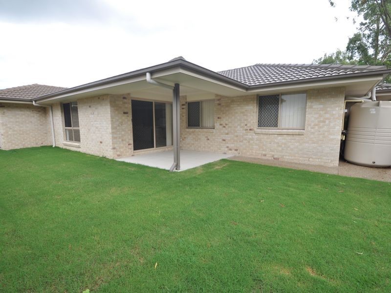 15 Dily Street, Hillcrest QLD 4118