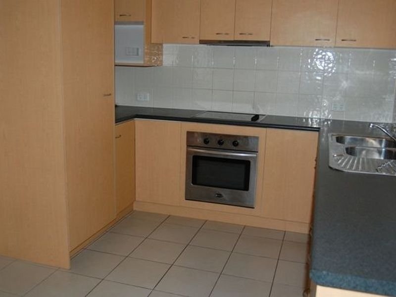 10 Cabernet Street, Kingston QLD 4114