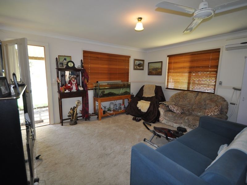 8 Phie Street, Loganlea QLD 4131