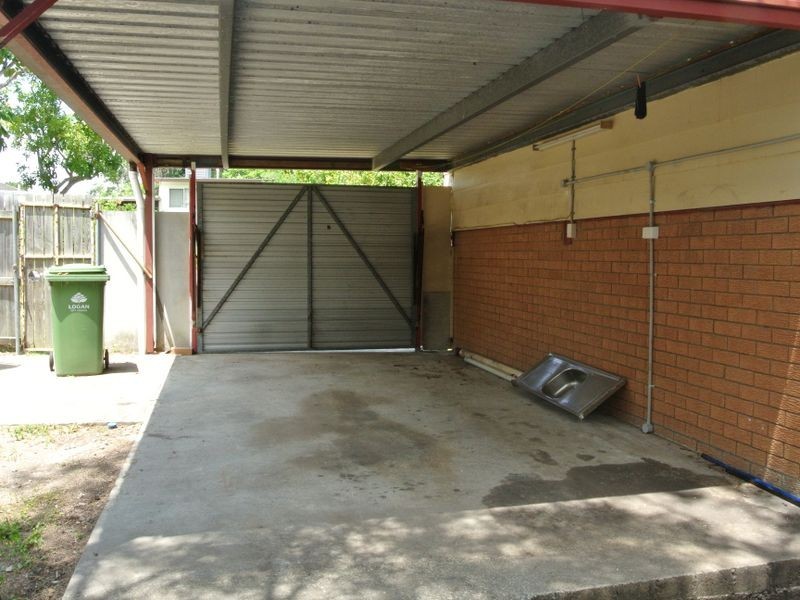 1 Balmoral Street, Slacks Creek QLD 4127