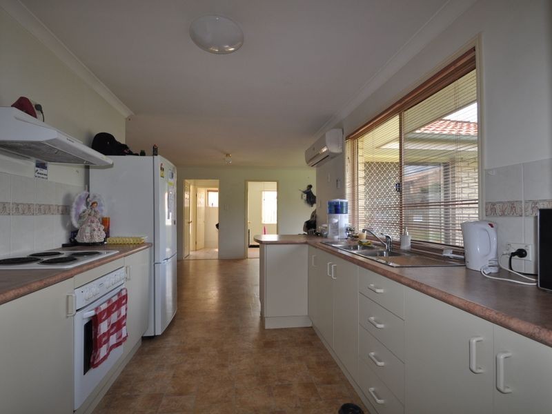 9 Houston Drive, Crestmead QLD 4132