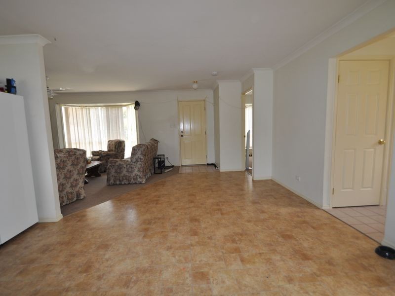 9 Houston Drive, Crestmead QLD 4132