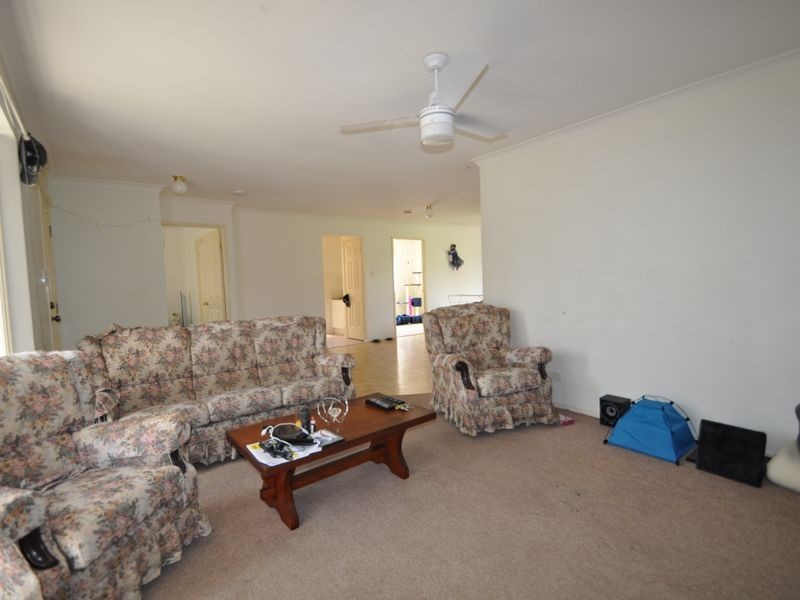 9 Houston Drive, Crestmead QLD 4132