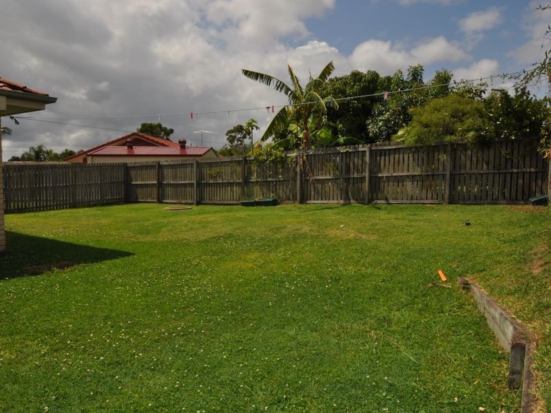 9 Houston Drive, Crestmead QLD 4132