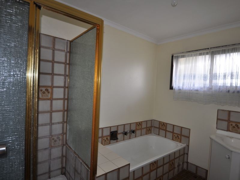 9 Canopus Court, Kingston QLD 4114