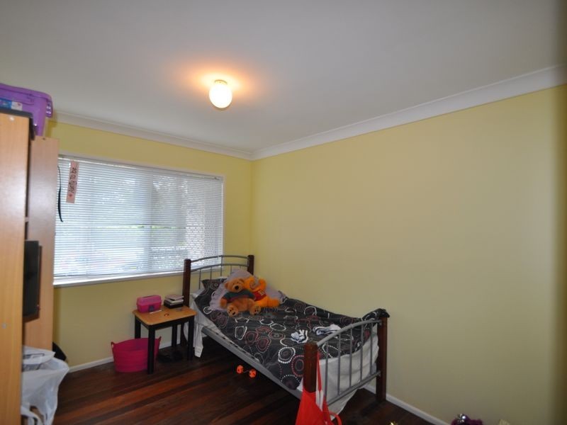 8 Poppy Street, Kingston QLD 4114