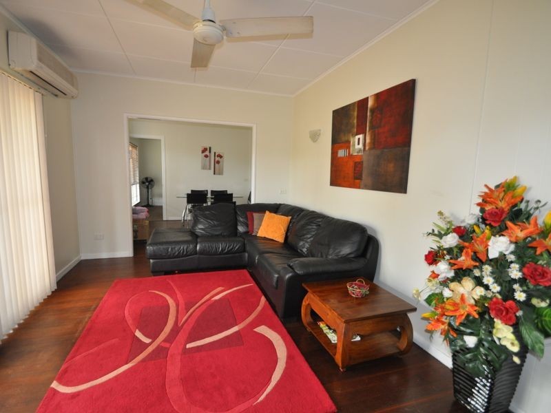 5 Smith Road, Woodridge QLD 4114