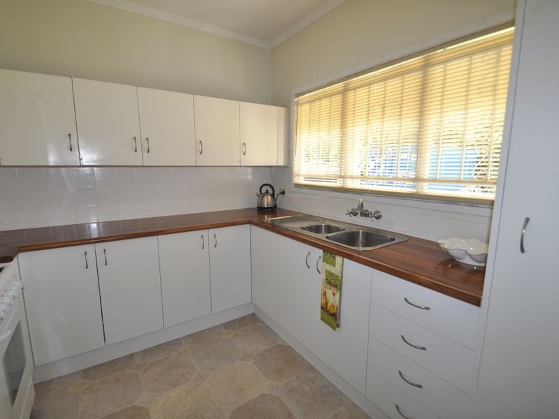 5 Smith Road, Woodridge QLD 4114