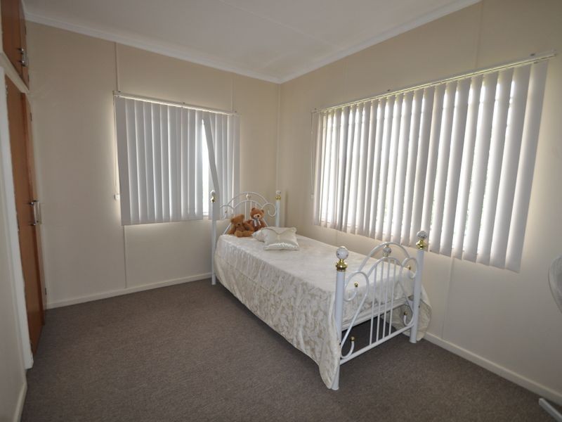 5 Smith Road, Woodridge QLD 4114