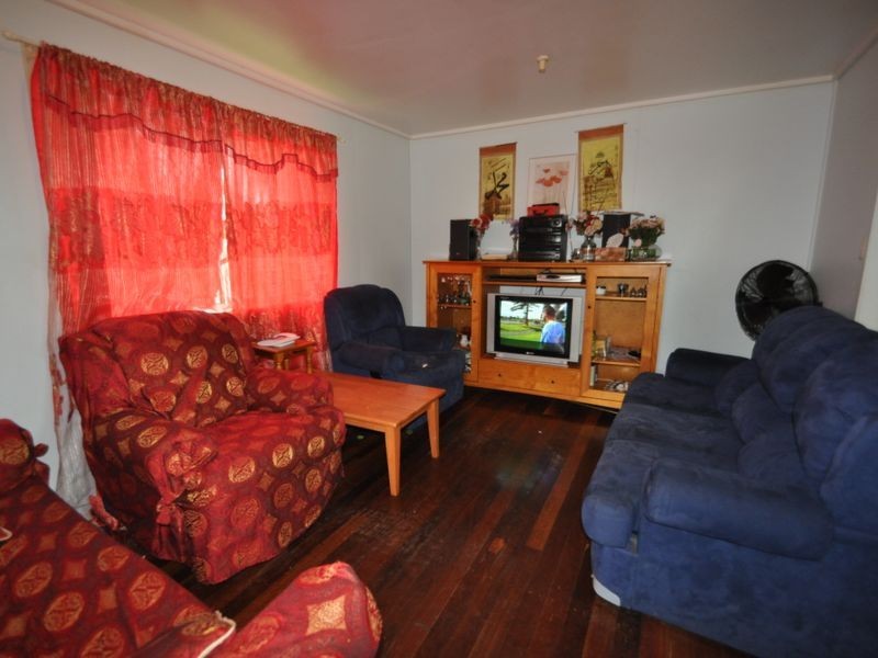 2 Eridani Avenue, Kingston QLD 4114