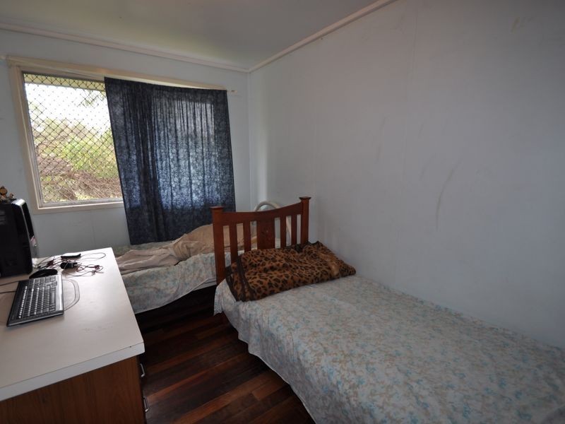 2 Eridani Avenue, Kingston QLD 4114